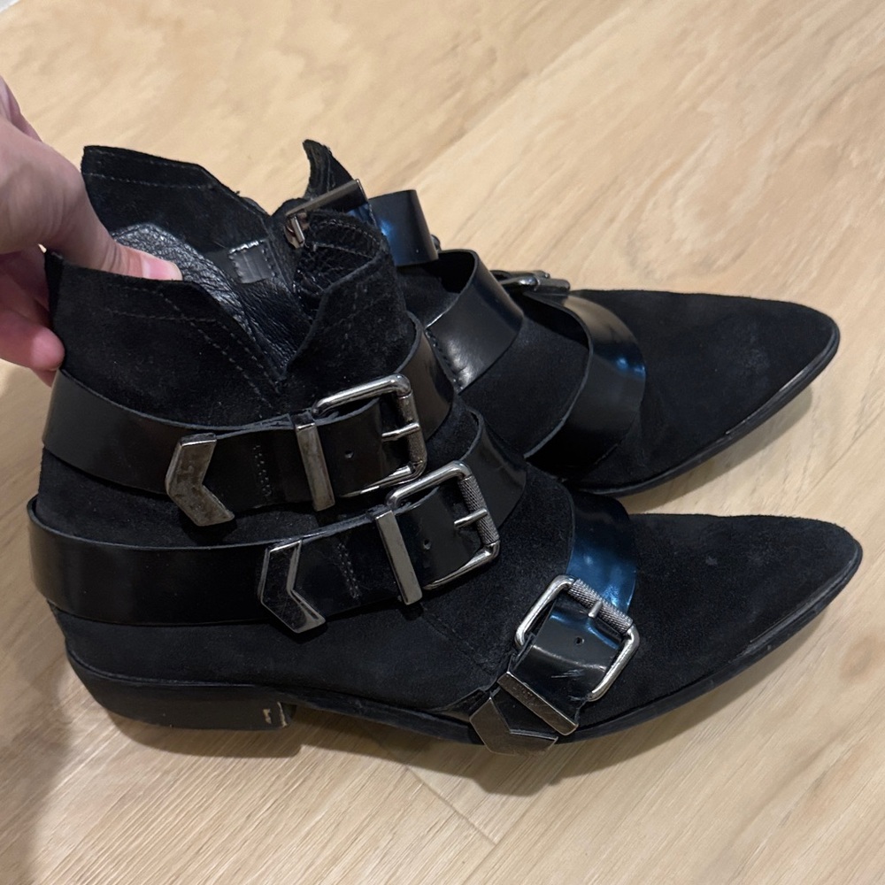Pre loved Diesel boots